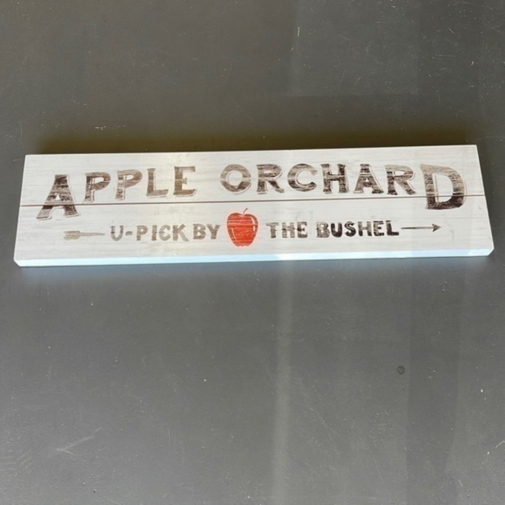 Apple Orchard cute Devore farmhouse sign